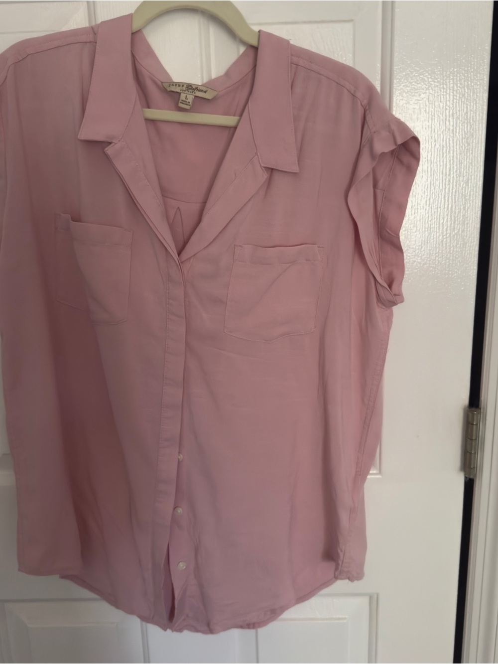 Relaxed Short-Sleeve Button Front Blouse in Dusty Pink
